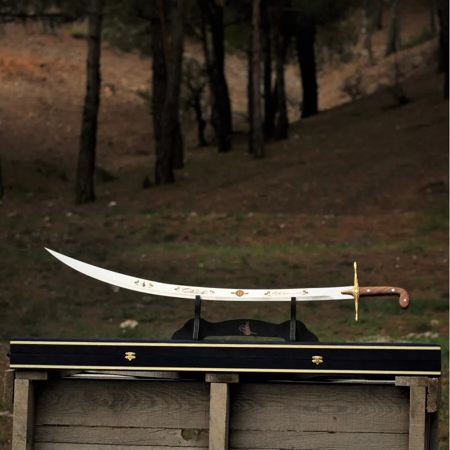 IYI Handmade Light Boxwood Sword 90 cm Ottoman Anatolia Turkish made Turkey KL-KE 000023 FREE SHİPPİNG
IYI Handmade Light Boxwood Sword 90 cm Ottoman Anatolia Turkish made Turkey KL-KE 000023 FREE SHİPPİNG