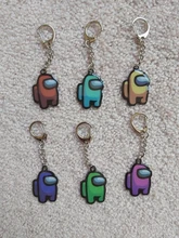 LLavero de estilo metálico con dibujos animados de AmongUs para coche, decoración para llaves, regalo de Navidad, tamaño pequeño de 4CM