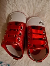 Zapatos con estampado de corazón de amor para bebé, zapatos de cuna de cuero PU dorado para primeros pasos, con ribete de fondo suave, mocasines para bebé recién nacido