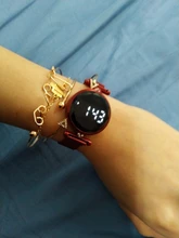 5 unids/set las mujeres de lujo reloj de pulsera de Oro de las señoras Digital de cuarzo LED Wriswatch de deporte de las mujeres reloj de mujer reloj femenino