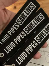 Llavero bordado para motocicleta y coche, con etiqueta para regalos, soporte para llaves, tubos ruidosos, para salvar vidas