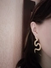 Joyería Europea personalidad distorsionada serpiente geométrica mujer exagerada en relieve Stud pendientes