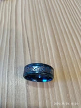 Anillo de carburo de tungsteno azul para hombre y mujer, sortija clásica de fibra de carbono con diseño de dragón azul, para bodas y parejas