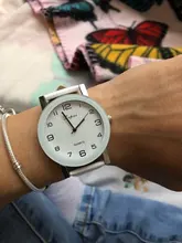 Reloj informal para mujer, correa de cuero dulce, reloj de pulsera deportivo para exteriores, regalo para chica joven, reloj de pulsera Popular para mujer
