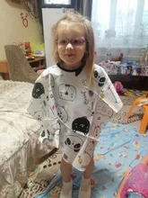 Capa de corte de pelo con patrón de dibujos animados para niños, delantal, capa de peluquería, suministro de peluquería, 1 ud.