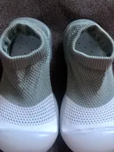 Zapatos transpirables de suela blanda para bebé, Calcetines antideslizantes Con agujeros para el suelo, calcetines de seda de hielo, zapatos de malla delgada para verano