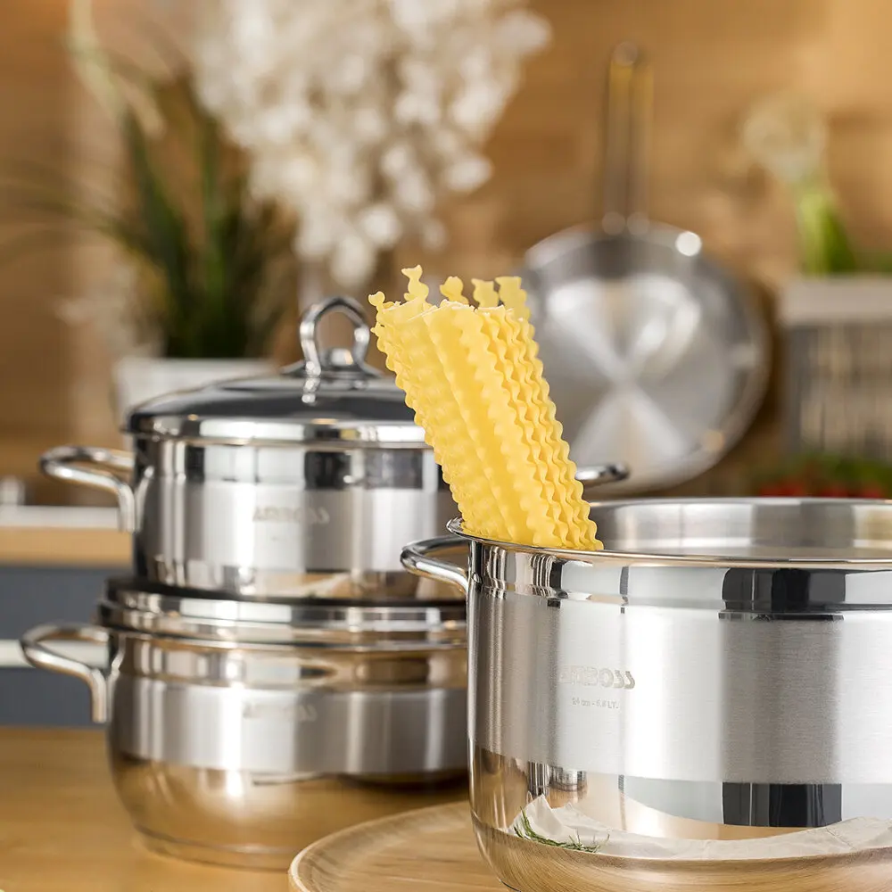 Amboss Saphire Deep Saucepan,Steel Capped, 30 cm,Stainless Steel,2 years guaranteed, steel Capsule Base,For all oven types
Amboss Saphire Deep Saucepan,Steel Capped, 30 cm,Stainless Steel,2 years guaranteed, steel Capsule Base,For all oven types
