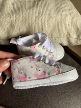 Zapatillas para bebé Fondo suave antideslizantes para recién nacido, bonito unicornio, corona, jirafa, Zapatos para niño bebé, niño y niña, primeros caminantes