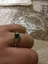 Huitan-anillo de compromiso con Circonia cúbica verde para mujer, sortija, estilo minimalista, sencillo, diseño modesto, para chica