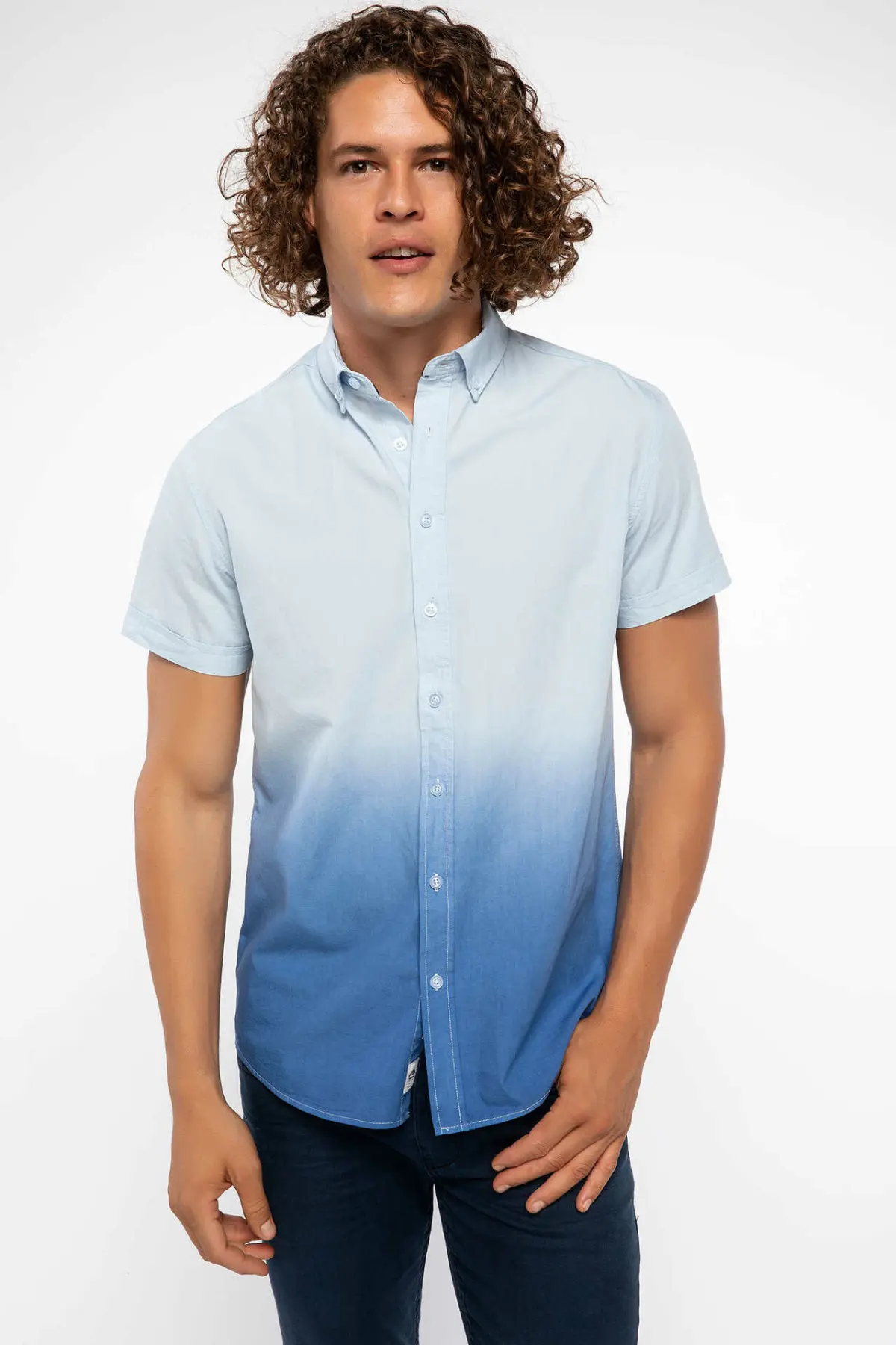 DeFacto Men Gradient Color Shirts Short Sleeve Simple Shirts Mens Casual Lapel Collar Cotton Shirt - I9137AZ18HS
DeFacto Men Gradient Color Shirts Short Sleeve Simple Shirts Mens Casual Lapel Collar Cotton Shirt - I9137AZ18HS