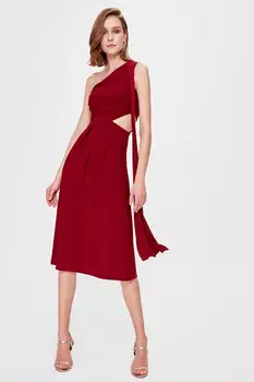 Trendyol Waist Low-Cut Dress TPRSS20EL0308
Trendyol Waist Low-Cut Dress TPRSS20EL0308