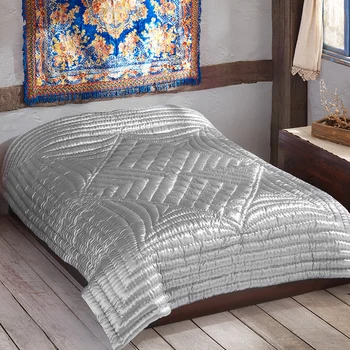 Handmade Quilt | Vintage Quilt | Ethnic Cover Satin Bedspread 4700 g weight Exclusive Anatolian Design Four Seasons from Turkey
Handmade Quilt | Vintage Quilt | Ethnic Cover Satin Bedspread 4700 g weight Exclusive Anatolian Design Four Seasons from Turkey