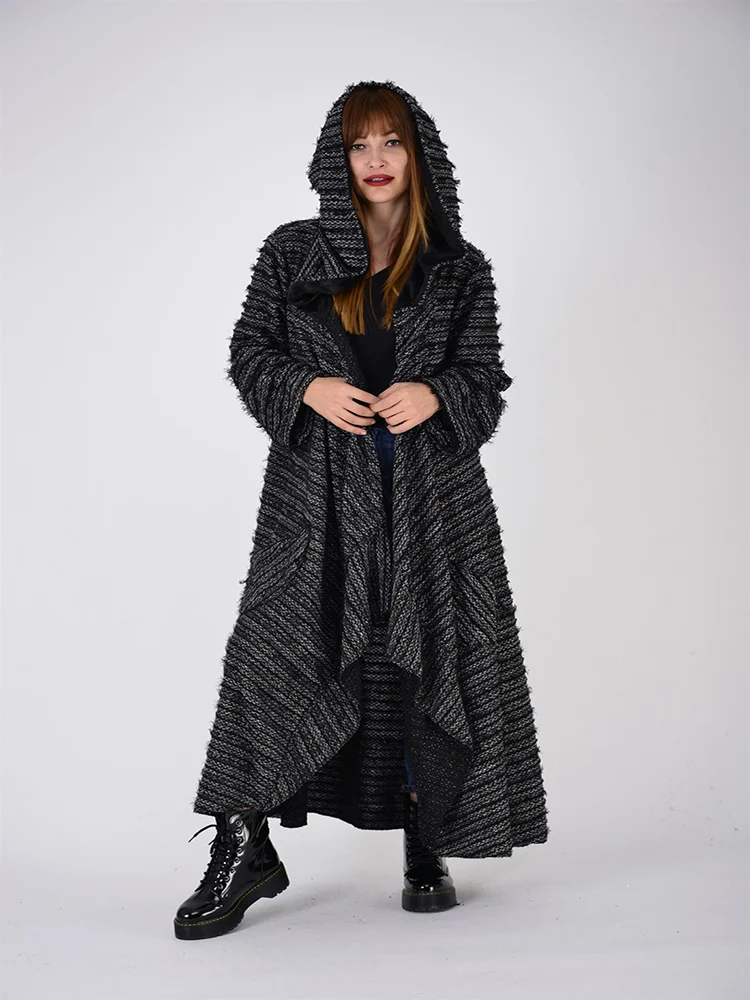 Witch Hooded Velvet Fabric Black Color Long Winter Cape Dress Gothic Style New Season Clothes For Women Viking
Witch Hooded Velvet Fabric Black Color Long Winter Cape Dress Gothic Style New Season Clothes For Women Viking