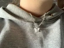 Gargantilla de mariposa acrílica deslumbrante, collar con cadena de diamantes de imitación, collar sencillo de Color blanco y negro, joyería Coreana de Animal