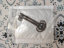 2 uds 82x31mm 3 colores Color de plata antigua Chapado en bronce antiguo colgante de llave decorativa colgantes de llave grande encanto de llave grande