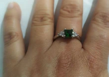 Huitan-anillo de compromiso con Circonia cúbica verde para mujer, sortija, estilo minimalista, sencillo, diseño modesto, para chica