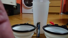 Botella de agua de viaje 2 en 1 para mascotas, cuenco plegable para alimentación de perros, taza de bebida, contenedor de comida, alimentador portátil de silicona para perros y gatos