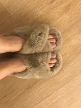 2021 de las mujeres de invierno casa Furry zapatillas de moda imitación de piel caliente zapatos planos y cómodos de mujer Chanclas de Casa negro Zapatillas de felpa