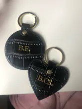 Llavero redondo de cuero Saffiano con diseño de cocodrilo y letras, llavero redondo personalizado