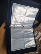 TOMY 50 Uds capacidad Pokemon tarjeta TCG bolsa de almacenamiento de Pokemones juego Pokmon tarjeta de almacenamiento camiseta con caja cargada Lista de Juguetes