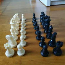Juego de ajedrez de plástico de 32 Uds. Con altura de rey 49/64/75/95mm, juego de ajedrez estándar Medieval para juegos de viaje IA13
