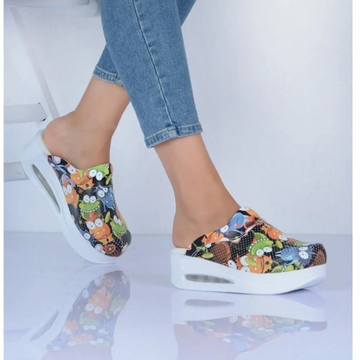 2022 New Orthopedic Sabo Women Slippers Sandals Shoes Nurse Doctor Hospital Medical Casual Quality Soft Comfort Anti-Slip Clogs
2022 New Orthopedic Sabo Women Slippers Sandals Shoes Nurse Doctor Hospital Medical Casual Quality Soft Comfort Anti-Slip Clogs