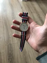 De moda reloj de cuarzo Casual Multicolor tela de Nylon correa de reloj de pulsera diseñador Simple hombres y mujeres reloj
