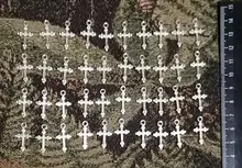 40 Uds. De dijes de moda, colgante de Cruz de metal, joyería artesanal, collar, T61