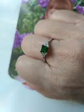 Huitan-anillo de compromiso con Circonia cúbica verde para mujer, sortija, estilo minimalista, sencillo, diseño modesto, para chica