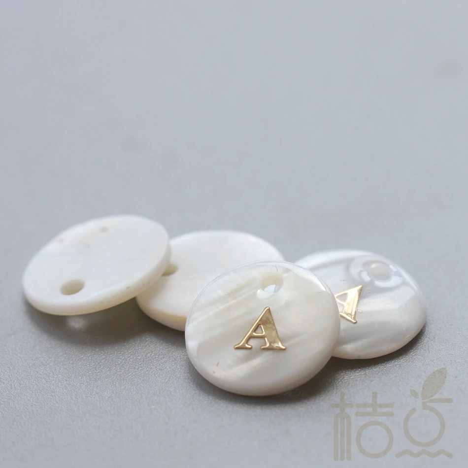 Натуральный корпус с шармом золотого алфавита круглые буквы 11 мм (G44B)|Ювелирная