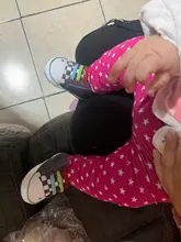 Nuevo 2 colores de lona clásicos de dibujo de rana zapatos para bebé de dibujos animados bebé recién nacido deportes zapatillas de deporte en primer lugar los caminantes botines zapatos mocasines