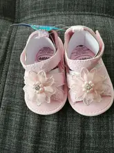 Sandalias de lazo para bebé niña, zapatos de tacón plano para niño pequeño, sandalias de perlas con flores para fiesta de verano y boda
