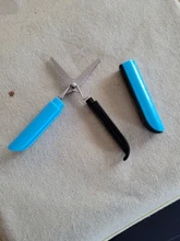 Deli 0600-Tijeras portátiles de bolsillo para corte de papel, tijeras de seguridad plegables