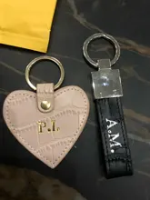 Llavero redondo de cuero Saffiano con diseño de cocodrilo y letras, llavero redondo personalizado