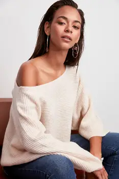Trendyol WOMEN-Ecru Boat Neckline Sweater Sweater TWOAW20FV0054
Trendyol WOMEN-Ecru Boat Neckline Sweater Sweater TWOAW20FV0054
