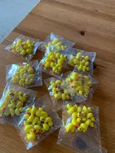 10 uds. De animales de la familia, pequeños abalorios de resina de pato amarillo, colgante de Animal, pendiente artesanal, joyería de moda