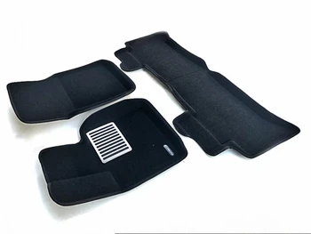 Textile 3D mats euromat3d luxe in the salon for Range Rover (2002-2012) with a metal subspot
Textile 3D mats euromat3d luxe in the salon for Range Rover (2002-2012) with a metal subspot
