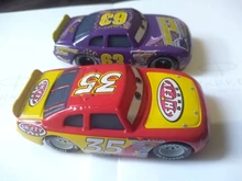 Disney Pixar-Coche de juguete de Metal fundido a presión para niños, juguete de coche de juguete de Cars 3 38 estilo Lightning Mc Queen Blue Jackson Storm1:55