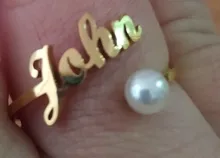 Letdiffy-Anillo de nombre personalizado para mujer, de perlas de imitación, sortijas de boda de acero inoxidable personalizadas, regalos de compromiso únicos para amantes