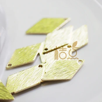 30 Pieces Raw Brass Brushed Charm - Diamond 15x8mm (4413C-Q-44) 
30 Pieces Raw Brass Brushed Charm - Diamond 15x8mm (4413C-Q-44)