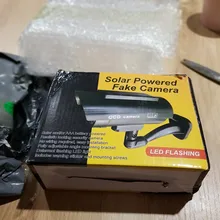 Falsa cámara de energía Solar al aire libre de cámara simulada seguridad impermeable CCTV vigilancia bala con luz LED para destellear