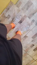 Los nuevos hombres Anti-Slip calcetines de fútbol de alta calidad suave transpirable engrosada deportes calcetines para correr y ciclismo senderismo las mujeres calcetines de fútbol