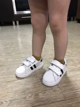 Zapatillas de deporte para niños y niñas, zapatos antideslizantes de fondo suave, cómodos, planos e informales, color blanco