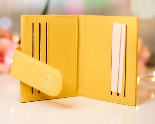 Яркий кошелек EYES IN LOVE - мода