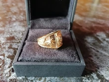 Huitan-Anillo de lujo con letra de Color oro K para hombre, diseño de trofeo, Circonia cúbica brillante, boda, marido, fiesta, regalo de cumpleaños, joyería