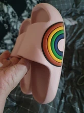 Youdiao-Sandalias de playa para niños y niñas, chanclas de arcoíris antideslizantes de EVA, deslizantes de baño suaves para interiores