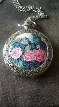 Reloj de bolsillo de cuarzo plata para mujer, accesorio Retro con aves vívidas en el árbol con patrones de flores elegantes, collar, regalos colgantes, cadena