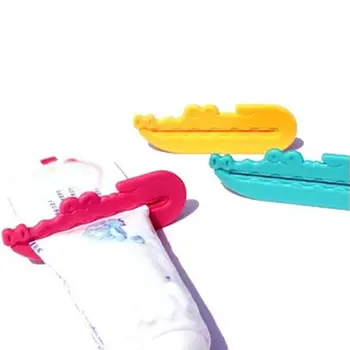 Crocodile Shape Toothpaste Clip Toothpaste Squeezer 3 Pieces Mustard Clip Practical Multifunctional Clip
Crocodile Shape Toothpaste Clip Toothpaste Squeezer 3 Pieces Mustard Clip Practical Multifunctional Clip
