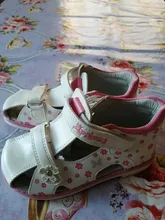 Sandalias de verano para niños y niñas, zapatos ortopédicos de princesa con flores de cuero PU, Punta cerrada