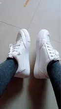 Zapatillas deportivas de plataforma vulcanizada para mujer, zapatos planos informales a la moda, cómodos, color blanco, para primavera y verano, 2021